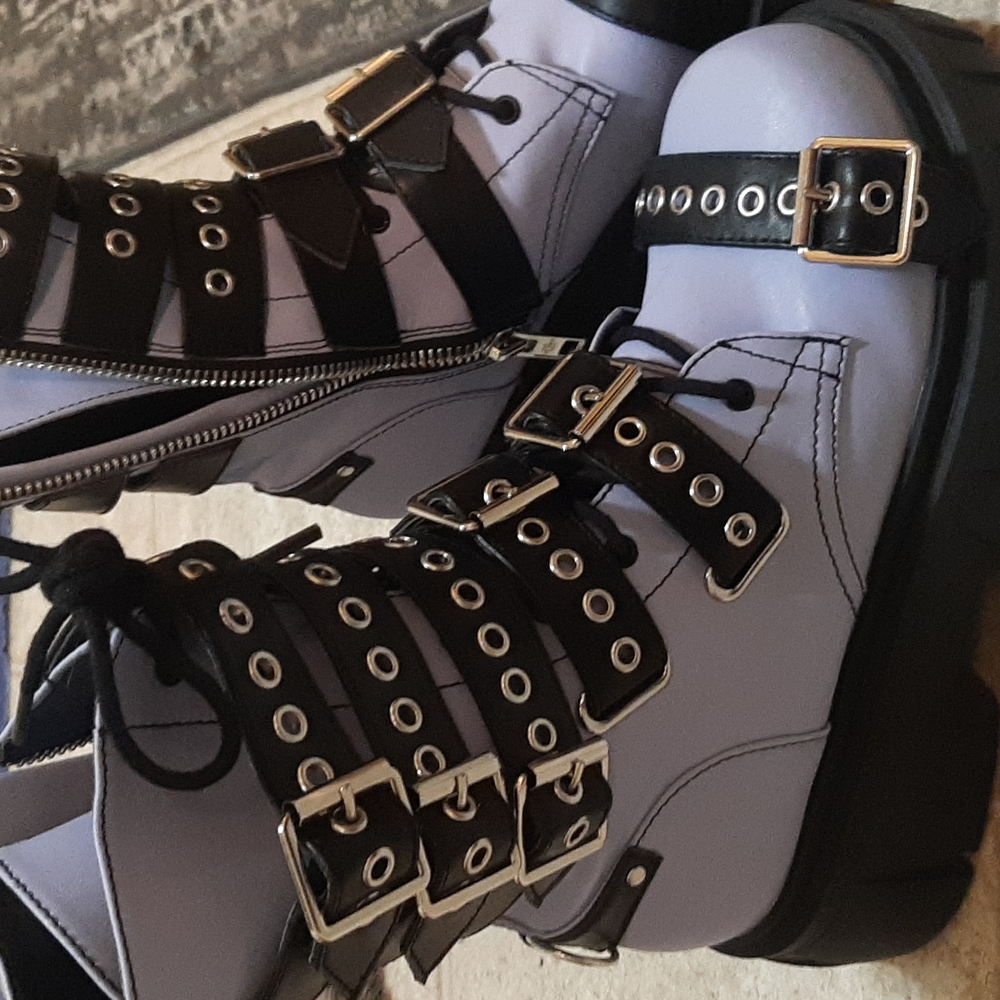 Platform buckle boots dollskill - Picture 3 of 4